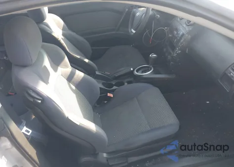 2005 Hyundai Tiburon Gs z USA, uszkodzony, nr VIN KMHHM65D45U178219